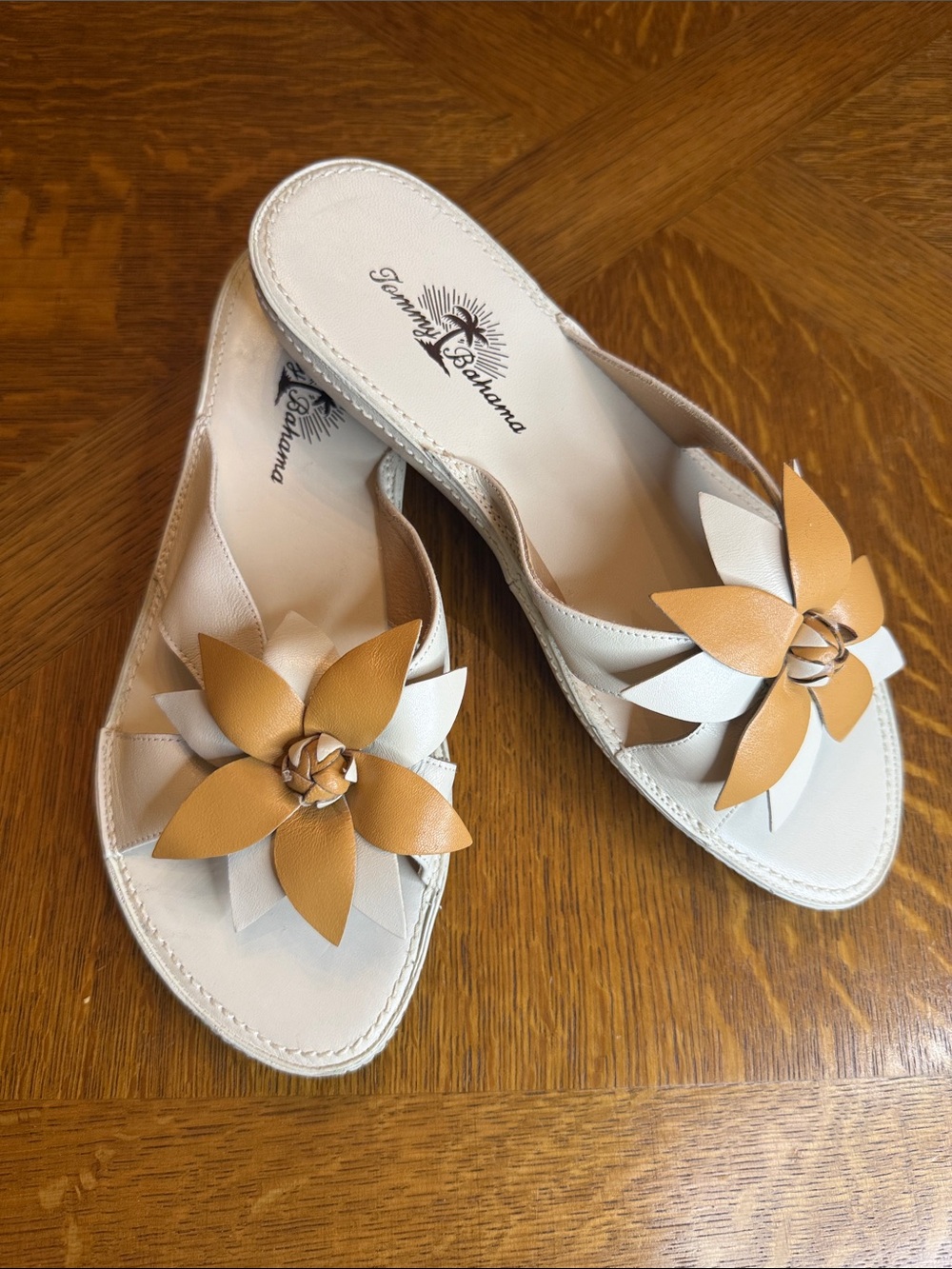 Tommy Bahama Sakura Two-Tone Tan & White Floral Leather Wedge Sandals - Picture 3 of 6
